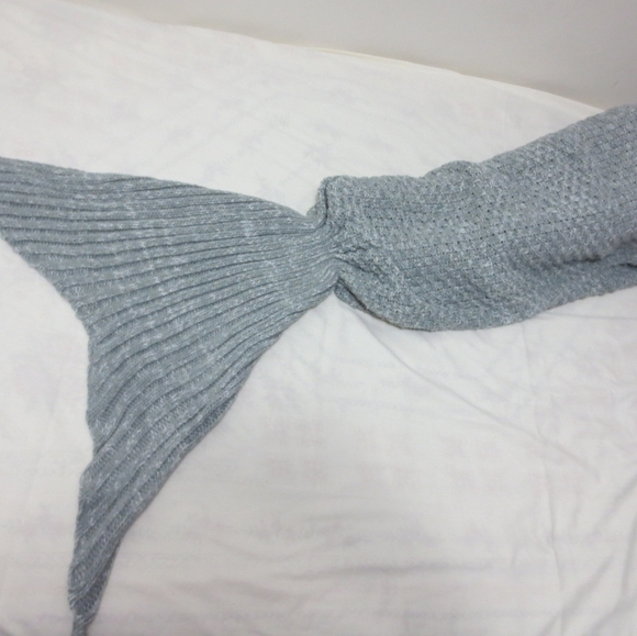 COPY - Mermaid Tail Blanket Adult Size - Picture 4 of 5